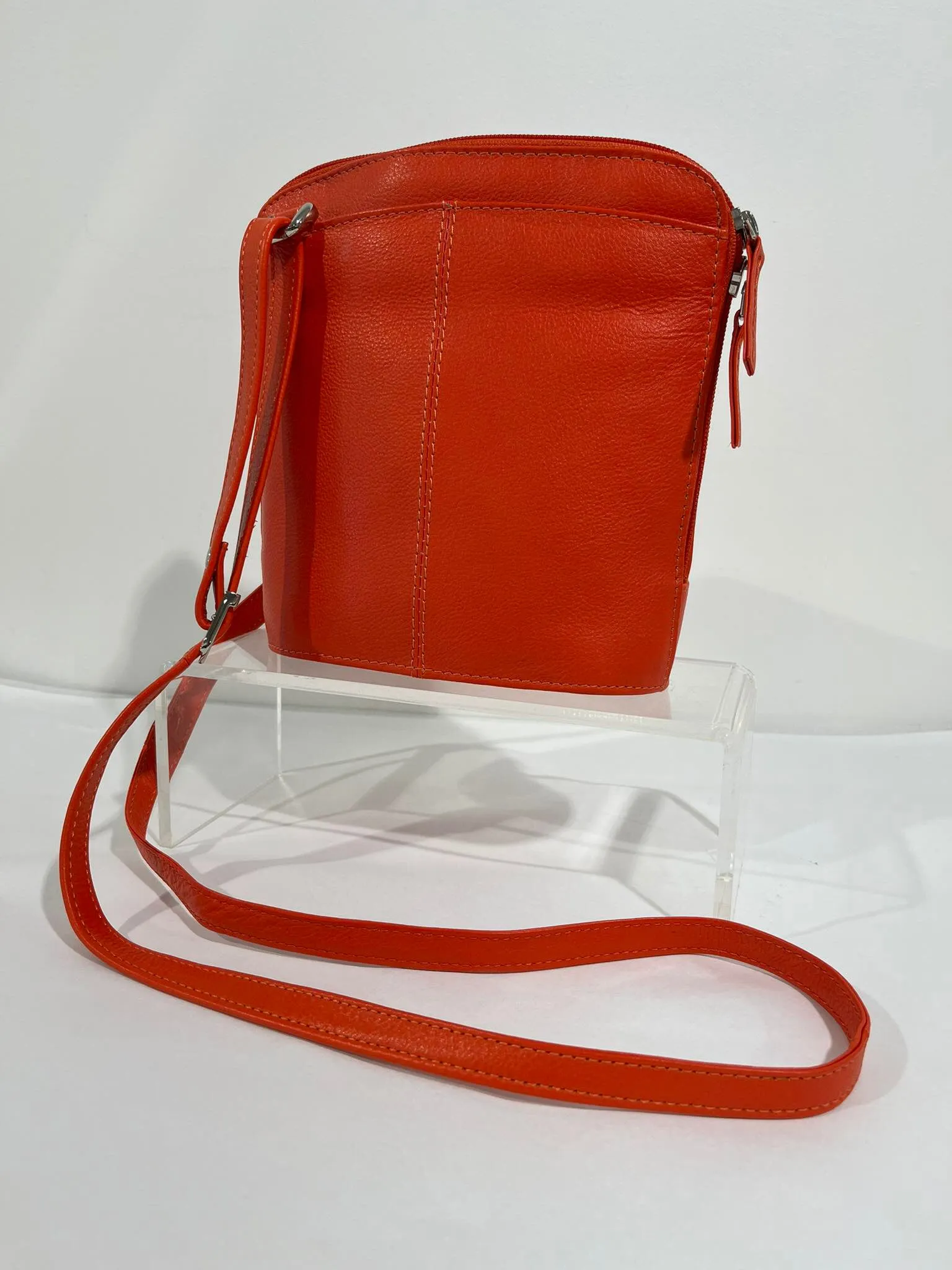 BARON PARIS PETITE LADIES LEATHER HANDBAG 23822 Orange