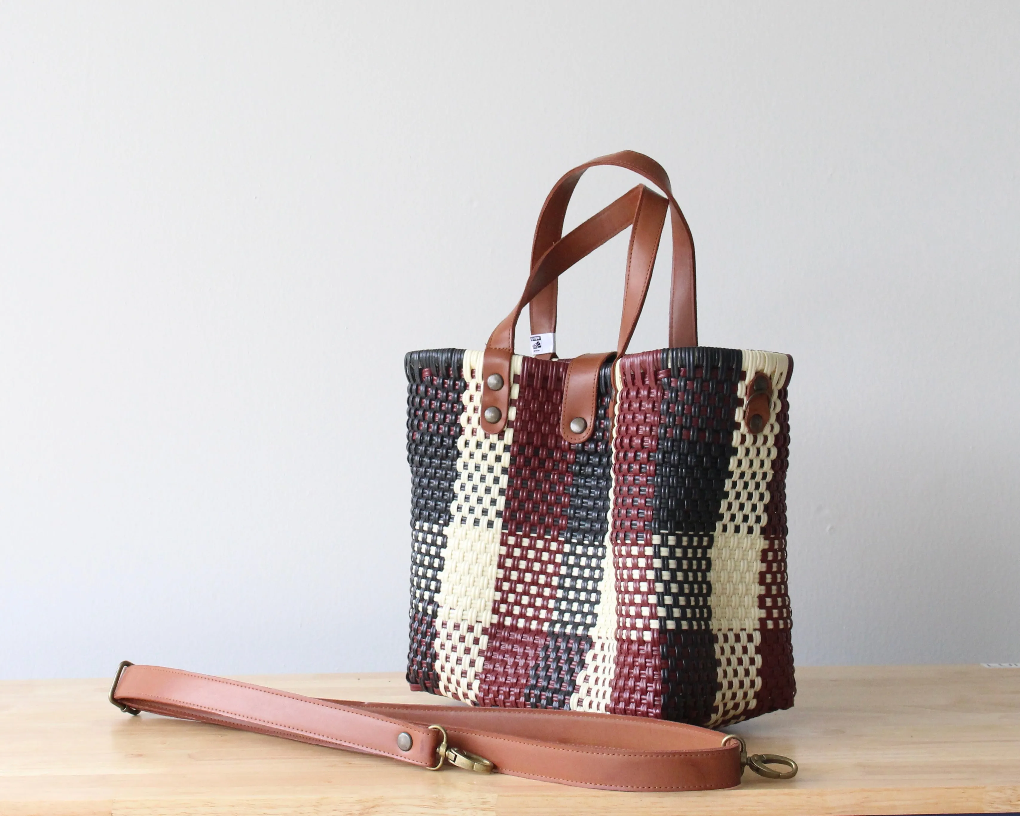 Colorful Handwoven Purse by MexiMexi