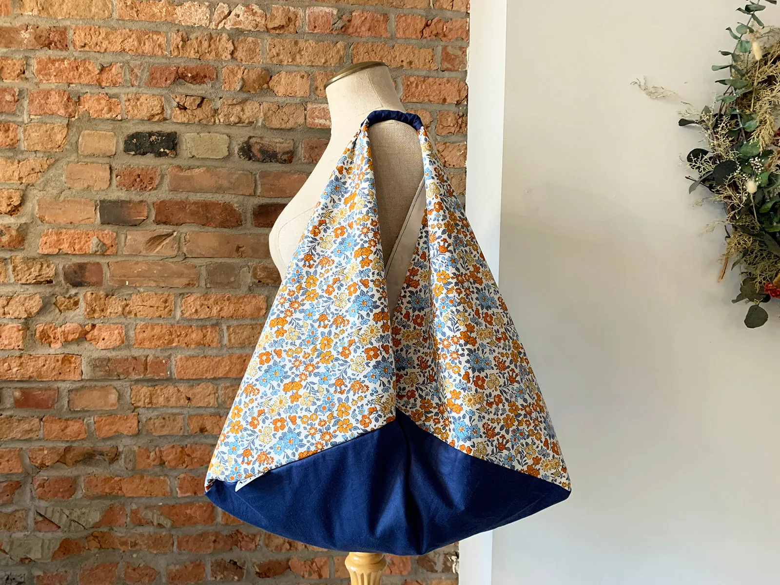 *Handmade* Origami bag | Market bag | Floral (Navy Blue)