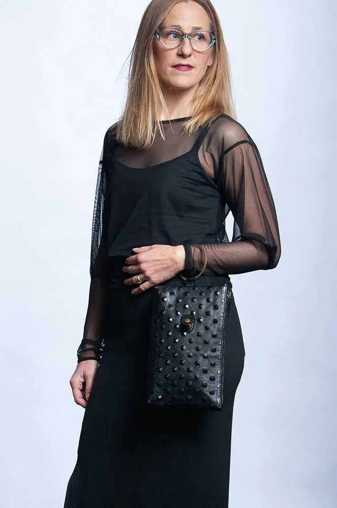 Ring Clutch - Black Pyramid