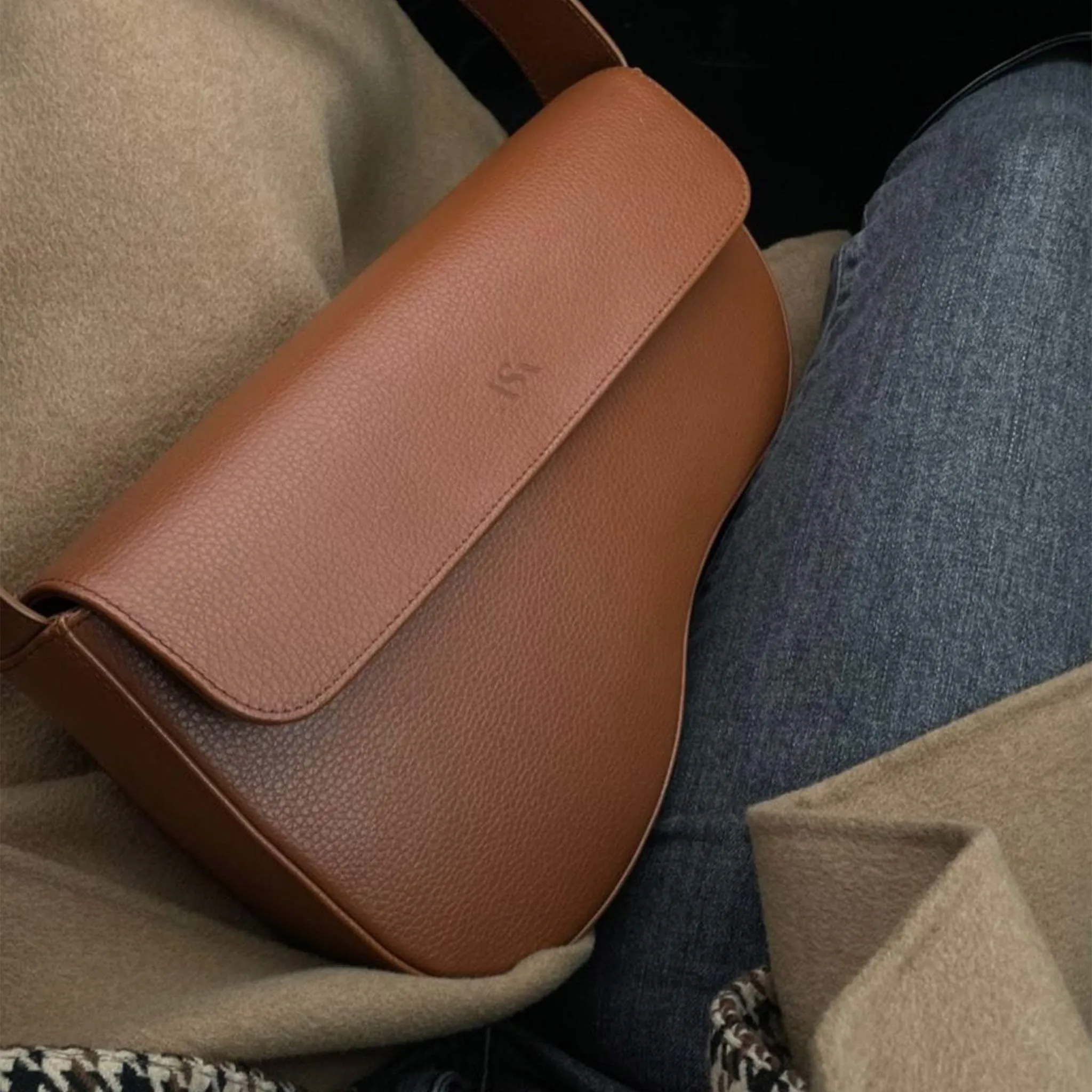 Women's Handbag, Clover | Walnut - By ASK